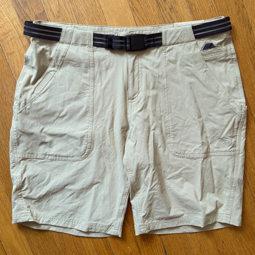 NWT Eastern Mountain Sports quick dry shorts size 8
